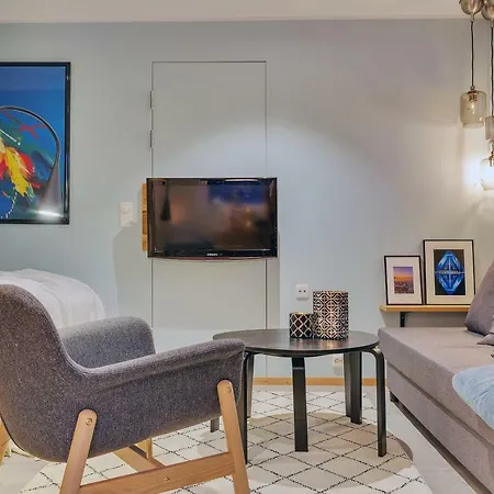 Aurora Studio Apartment *